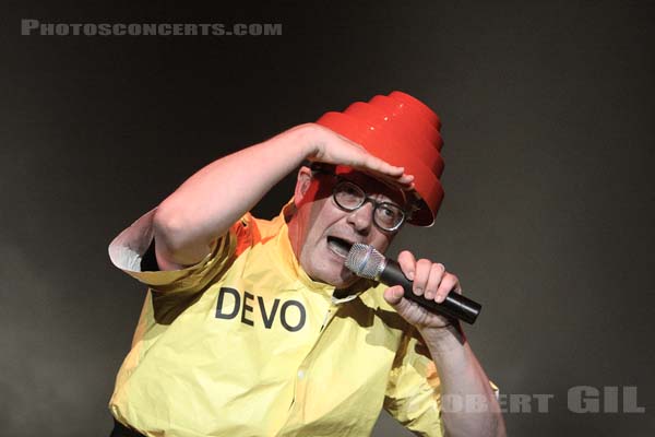 DEVO - 2008-06-03 - PARIS - Espace Charlie Parker - Grande Halle - 